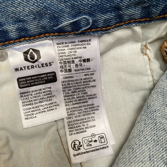 Levi's - Premium 501 Two Tone Indigo Wash Women’s Jean Shorts - Picture 13 of 16